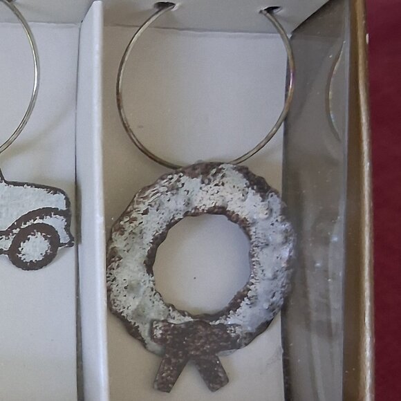 Pier 1 Set of 6 Christmas Holiday Silver Metal Wine Glass Charms - Picture 5 of 12